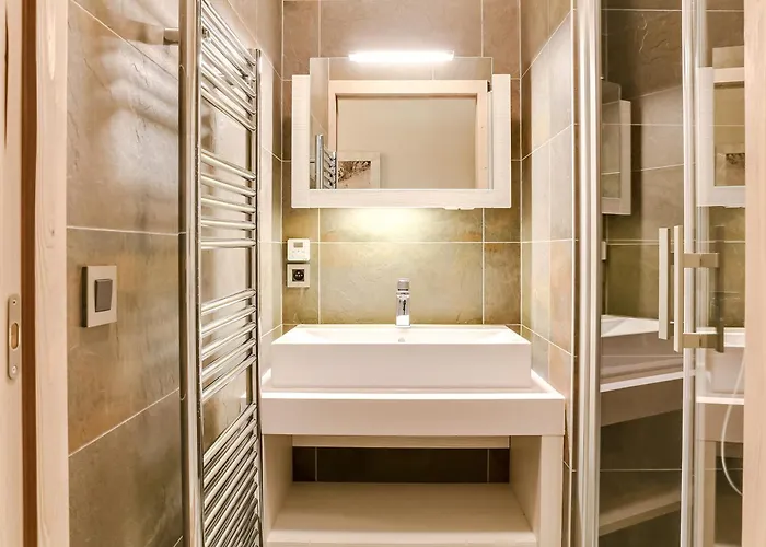 T5 Contemporain 8p Avec Parking Et Wifi - Fr-1-562-13